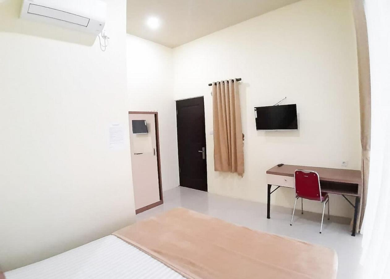 ホテル Reddoorz Syariah Near Transmart Jambi 2 Palmerah エクステリア 写真